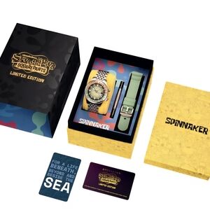 Limited Edition Smartwatch - Green and Yellow